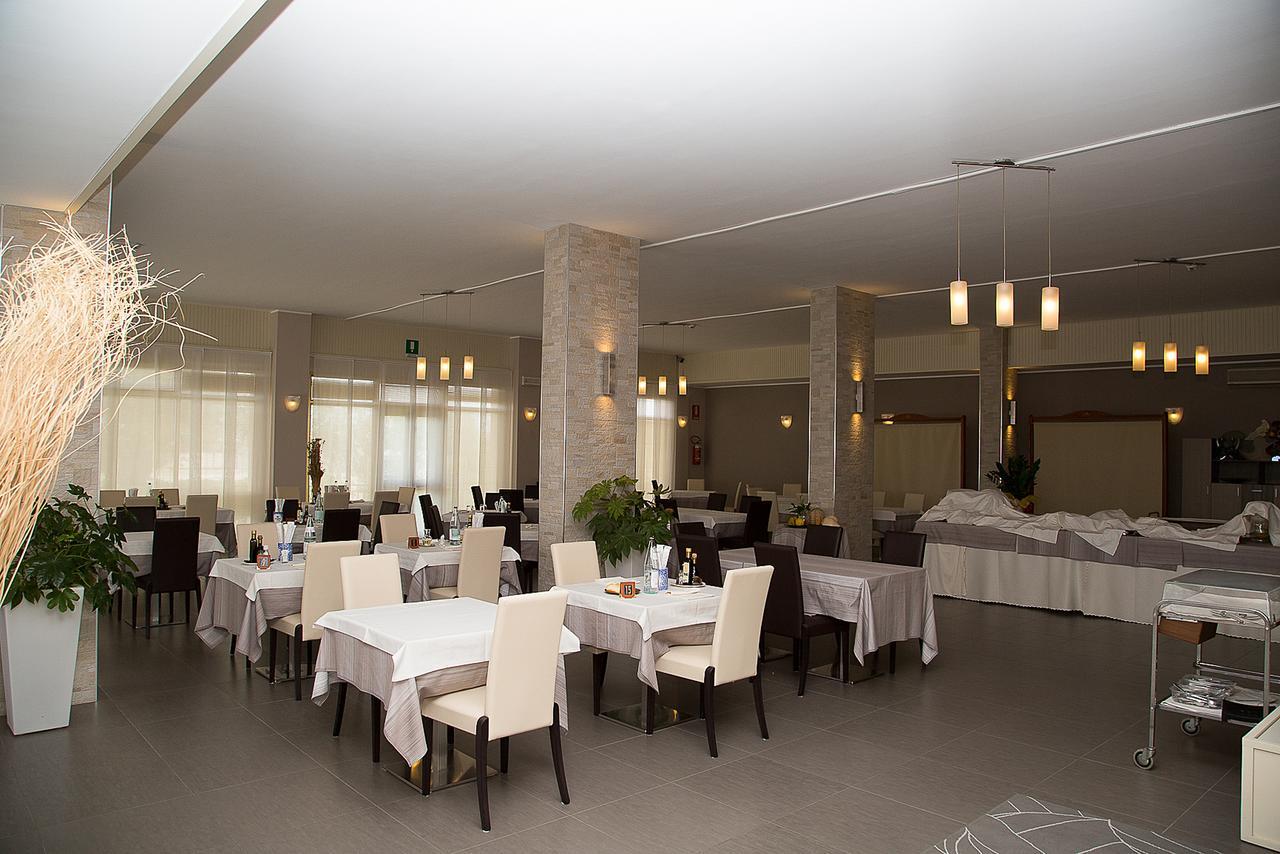 Hotel Umberto Rosolina Mare Ngoại thất bức ảnh